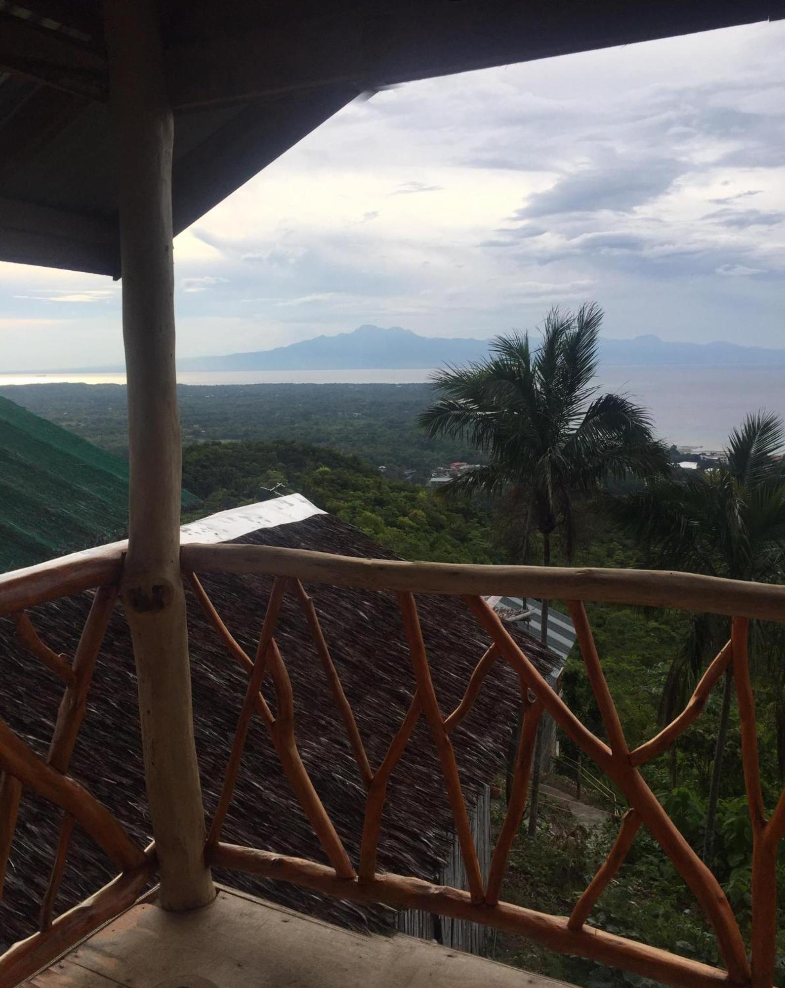 Thornton'S Sea View Cafe & Guesthouse Siquijor Exterior photo