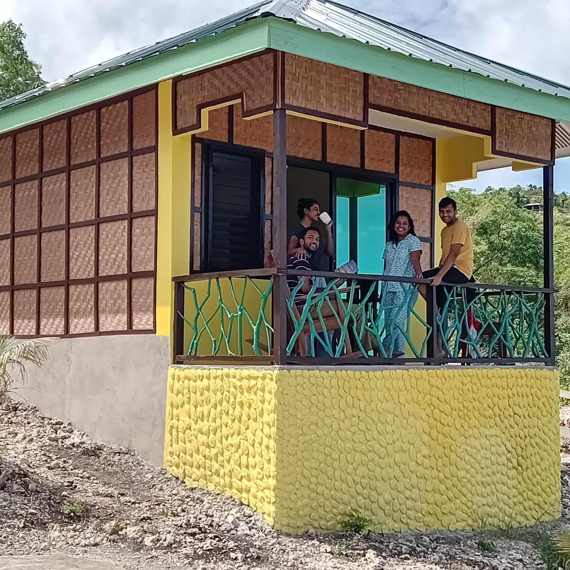Thornton'S Sea View Cafe & Guesthouse Siquijor Exterior photo