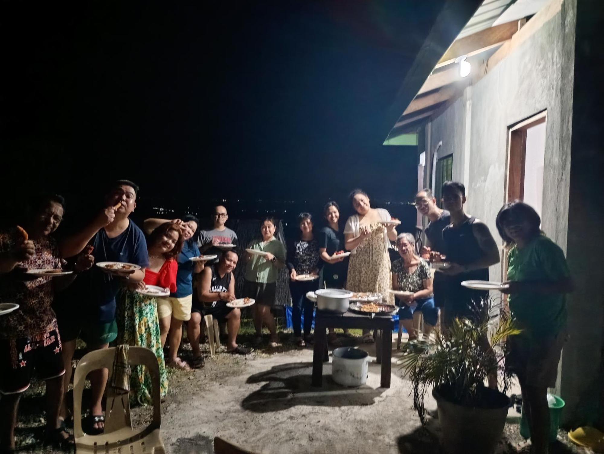 Thornton'S Sea View Cafe & Guesthouse Siquijor Room photo